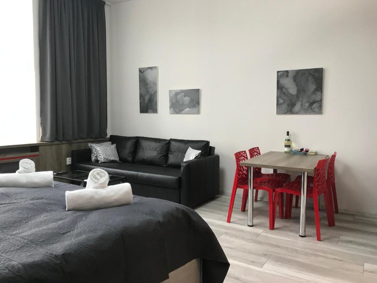 Old Town Boutique Apartments ลิเบอเรซ ภายนอก รูปภาพ