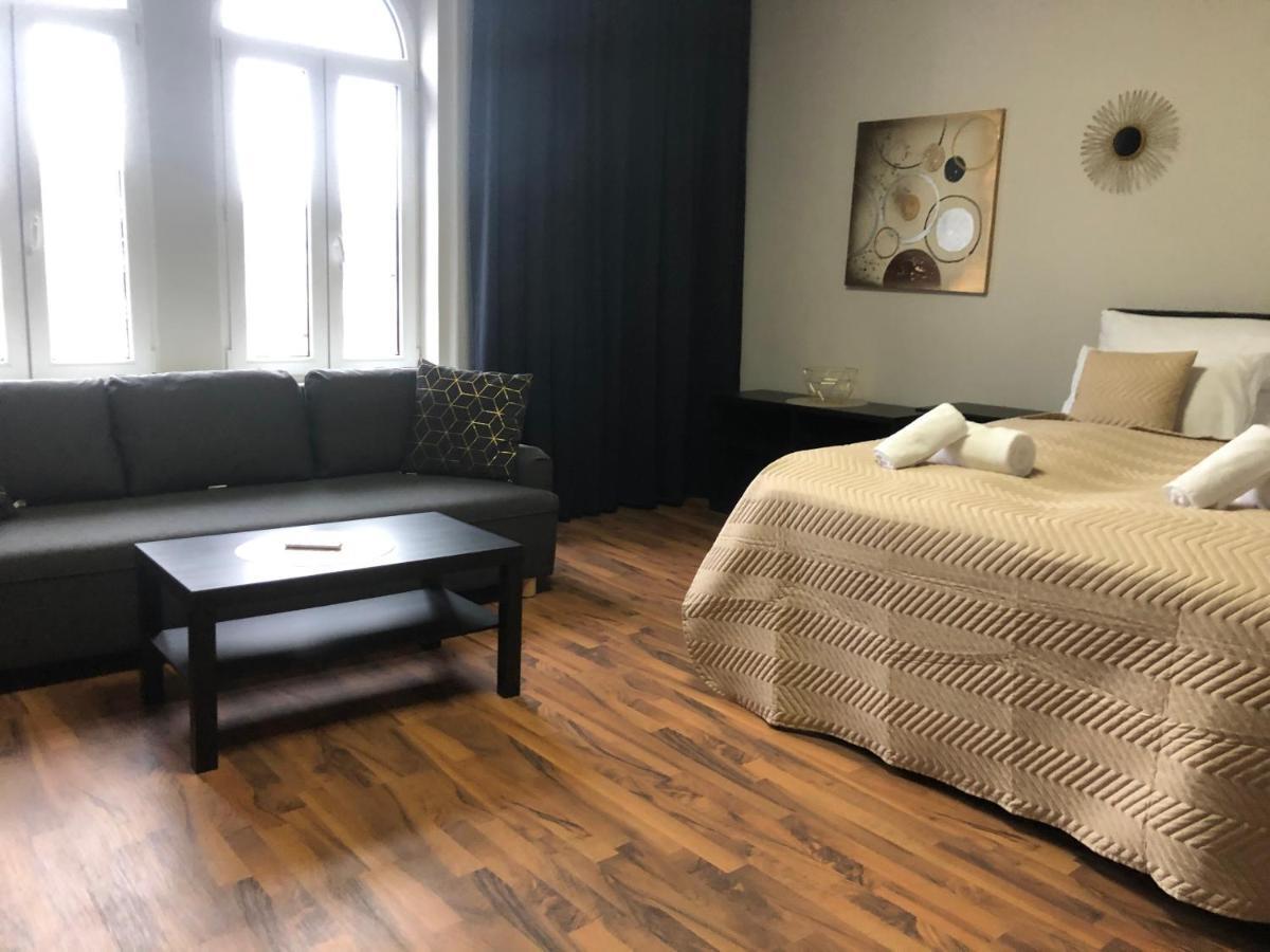 Old Town Boutique Apartments ลิเบอเรซ ภายนอก รูปภาพ